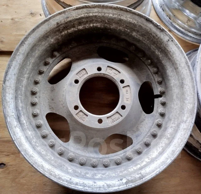 Berg. 8.0x16", 6x139.7, ET-48 ����