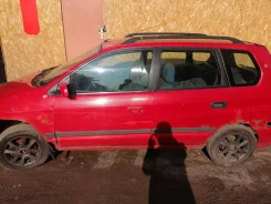 Mitsubishi Space Star ����