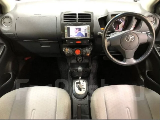 Toyota ist. ��������, ��������, 1.5 (99��.�.), ������, 122 000����. ��. ��� ����� �� ������������ ����