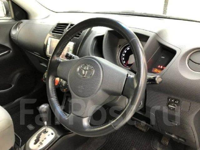Toyota ist. ��������, ��������, 1.5 (99��.�.), ������, 122 000����. ��. ��� ����� �� ������������ ����