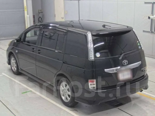 Toyota Isis. ��������, ��������, 1.8 (144��.�.), ������, 80 000����. ��. ��� ����� �� ������������ ����
