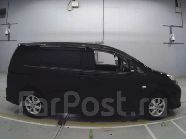 Toyota Isis. ��������, ��������, 1.8 (144��.�.), ������, 80 000����. ��. ��� ����� �� ������������ ����