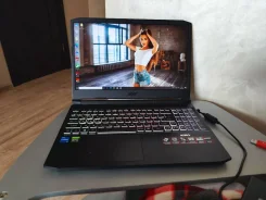 Acer. 15.6", 4,5����, ��� 16 ��, ���� 512���, WiFi, Bluetooth, ����������� �� 3��. ����