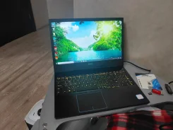Dell. 15.6", 4,1����, ��� 16 ��, ���� 512���, WiFi: 1, Bluetooth: 1, ����������� �� 3��. ����