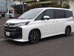 Toyota Noah. ��������, ��������, 2.0 (152��.�.), ������, 33 000����. ��, �/�. ��� ����� �� ������������ ����