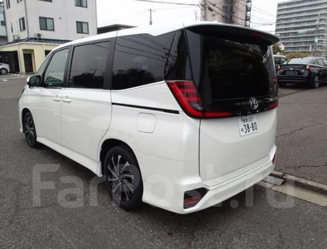 Toyota Noah. ��������, ��������, 2.0 (152��.�.), ������, 33 000����. ��, �/�. ��� ����� �� ������������ ����
