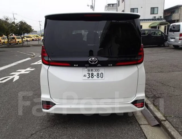 Toyota Noah. ��������, ��������, 2.0 (152��.�.), ������, 33 000����. ��, �/�. ��� ����� �� ������������ ����