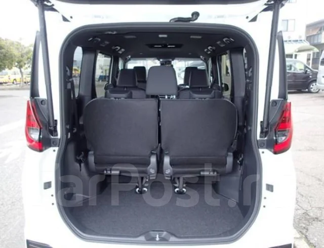 Toyota Noah. ��������, ��������, 2.0 (152��.�.), ������, 33 000����. ��, �/�. ��� ����� �� ������������ ����