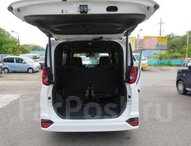 Toyota Noah. ��������, 4wd, 2.0 (152��.�.), ������, 25 000����. ��, �/�. ��� ����� �� ������������ ����