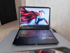 Acer Nitro 5. 15.6", 4,5����, ��� 16 ��, ���� 512���, WiFi: 1, Bluetooth: 1, ����������� �� 3��. ����