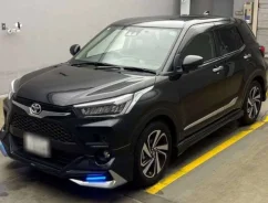Toyota Raize. ��������, 4wd, 1.0 (98��.�.), ������, 15 000����. ��, �/�. ��� ����� �� ������������ ����
