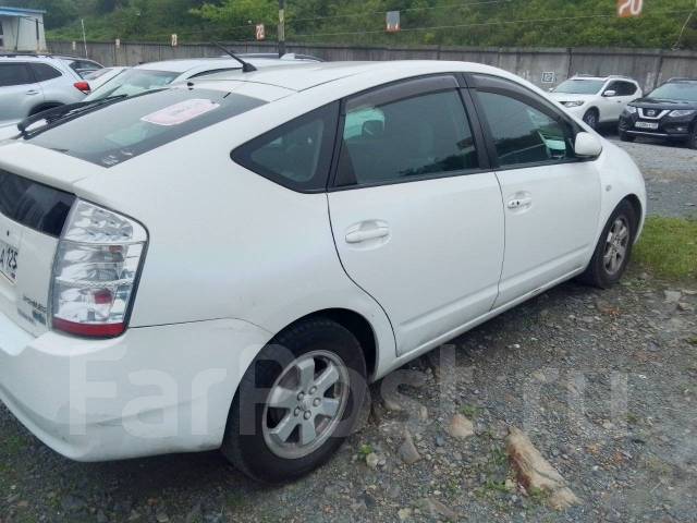 Toyota Prius. �������, ��������, 700 000����. �� ����