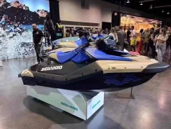 BRP Sea-Doo Spark Trixx. 2025 ���. ��� ����� �� ������������ ����