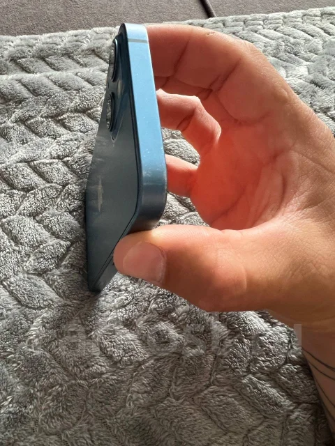 Apple iPhone 13. �/�, 128 ��, �����, 4G LTE ����