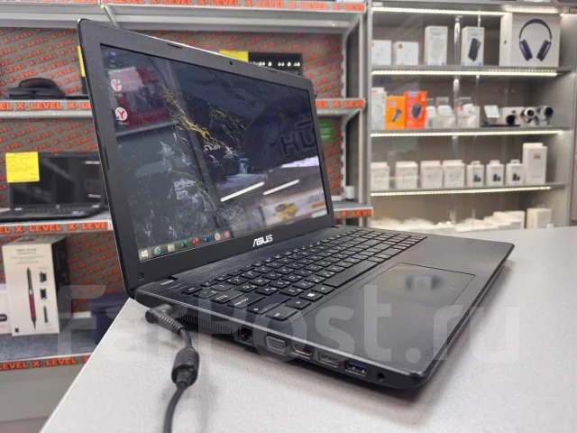 Asus X551MA. 15.6", 2,2����, ��� 4 ��, ���� 500���, WiFi: 1, Bluetooth: 1 ����