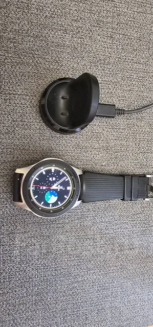 Samsung Galaxy Watch ����