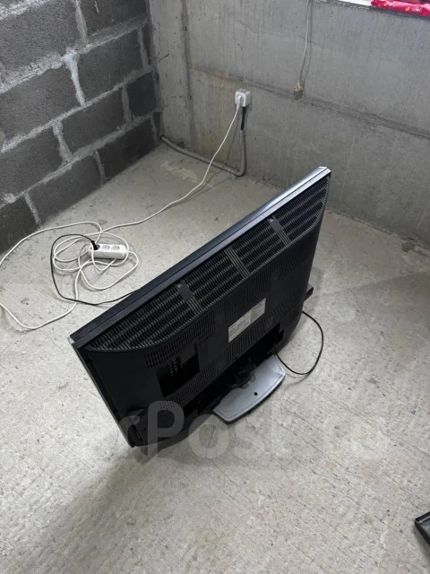 Toshiba. LCD (��) ����
