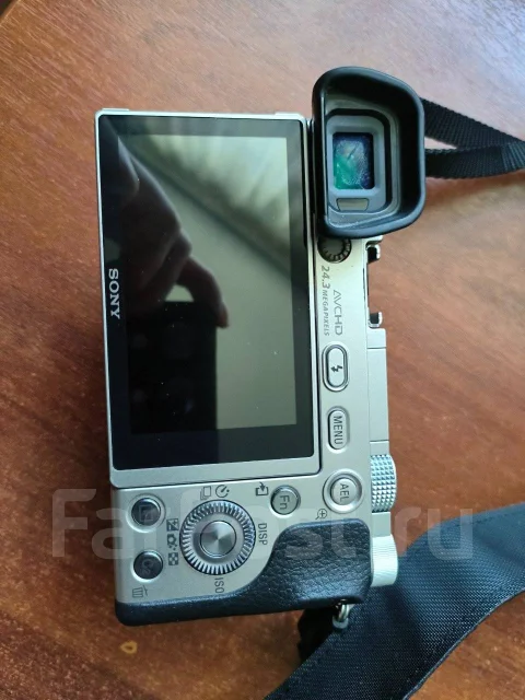 Sony Alpha ILCE-6000. 20 � ����� ��, ���: 5� ����
