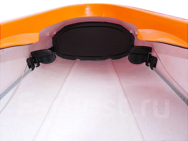 Liker Kayak. 2025 ���, ����� 5,25��., ��������� ��� ���������. ��� ����� �� ������������ ����