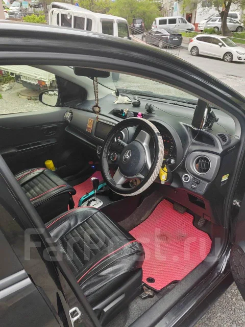 Toyota Vitz. �������, ��������, 1.0 (4��.�.), ������ ����