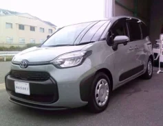 Toyota Sienta. ��������, ��������, 1.5 (120��.�.), ������, 14 000����. ��, �/�. ��� ����� �� ������������ ����
