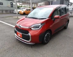Toyota Sienta. �������, 4wd, 1.5 (120��.�.), ������, 30 000����. ��, �/�. ��� ����� �� ������������ ����