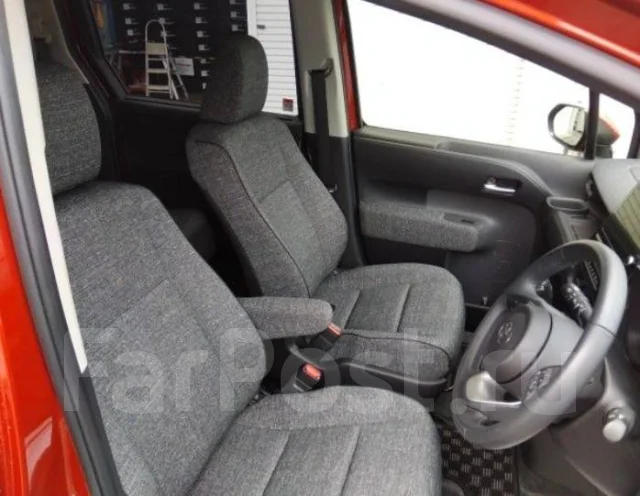 Toyota Sienta. �������, 4wd, 1.5 (120��.�.), ������, 30 000����. ��, �/�. ��� ����� �� ������������ ����