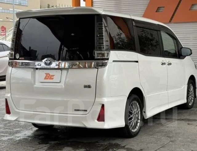Toyota Voxy. ��������, 4wd, 2.0 (152��.�.), ������, 14 000����. ��, �/�. ��� ����� �� ������������ ����