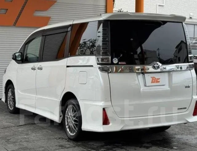 Toyota Voxy. ��������, 4wd, 2.0 (152��.�.), ������, 14 000����. ��, �/�. ��� ����� �� ������������ ����
