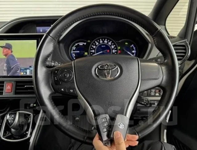 Toyota Voxy. ��������, 4wd, 2.0 (152��.�.), ������, 14 000����. ��, �/�. ��� ����� �� ������������ ����