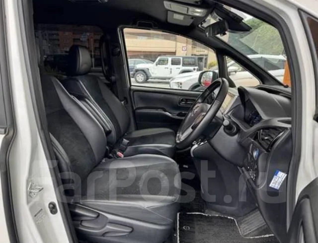 Toyota Voxy. ��������, 4wd, 2.0 (152��.�.), ������, 14 000����. ��, �/�. ��� ����� �� ������������ ����