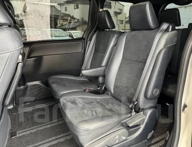 Toyota Voxy. ��������, 4wd, 2.0 (152��.�.), ������, 14 000����. ��, �/�. ��� ����� �� ������������ ����