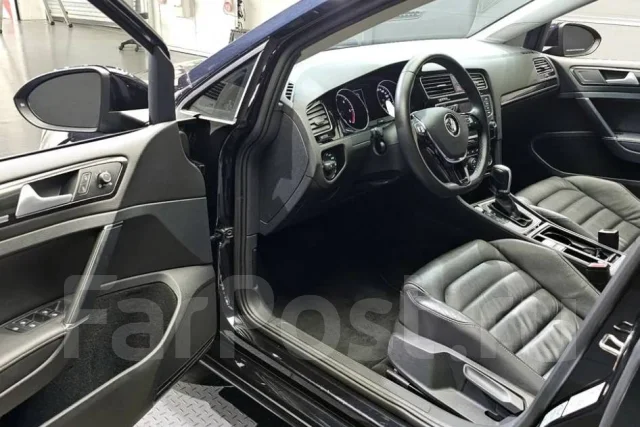 Volkswagen Golf. �������, ��������, 1.2 (105��.�.), ������, 30 000����. ��, �/�. ��� ����� �� ������������ ����