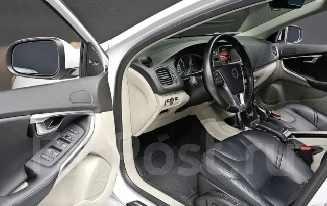 Volvo V40. �������, ��������, 1.6 (180��.�.), ������, 57 000����. ��, �/�. ��� ����� �� ������������ ����