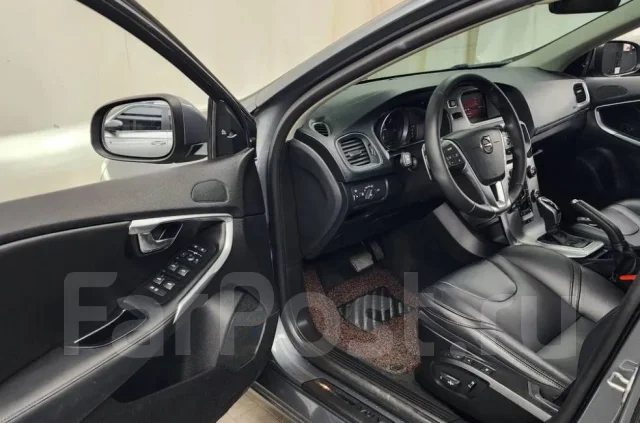 Volvo V40. �������, ��������, 1.5 (152��.�.), ������, 35 000����. ��, �/�. ��� ����� �� ������������ ����