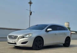 Volvo V60. �������, ��������, 1.6 (180��.�.), ������, 53 000����. ��, �/�. ��� ����� �� ������������ ����