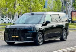Zeekr 009, 2023. �������, 4wd, �������������, 10 000����. ��, �/�. ��� ����� �� ������������ ����