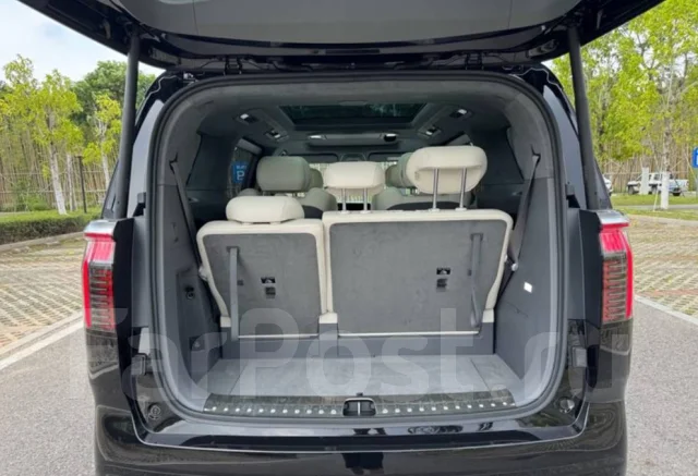 Zeekr 009, 2023. �������, 4wd, �������������, 10 000����. ��, �/�. ��� ����� �� ������������ ����