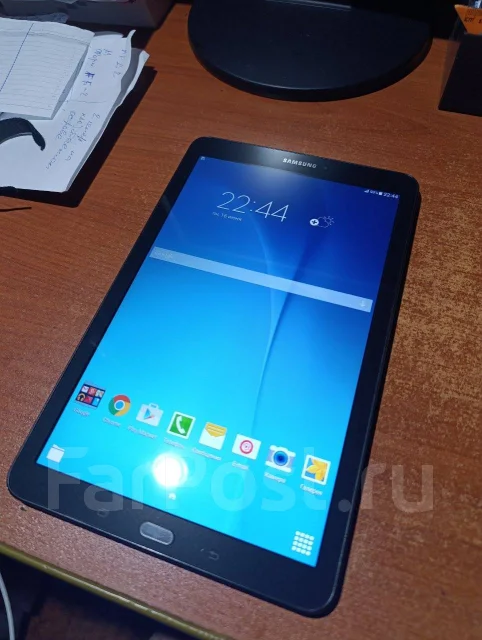 Samsung Galaxy Tab E. ������ 16 �� ����