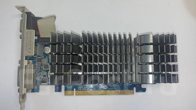 GeForce GT 210 ����