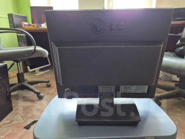 LG. 17", ���������� �� (LCD, LED, QLED) ����
