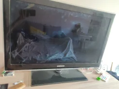 Samsung UE32C5000QW. LED ����