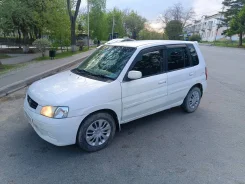 Mazda Demio. �������, ��������, 1.3 (83��.�.), ������, 250 000����. �� ����