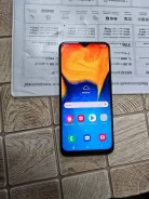 Samsung Galaxy A20. �/�, 32 ��, ������, 4G LTE, NFC ����