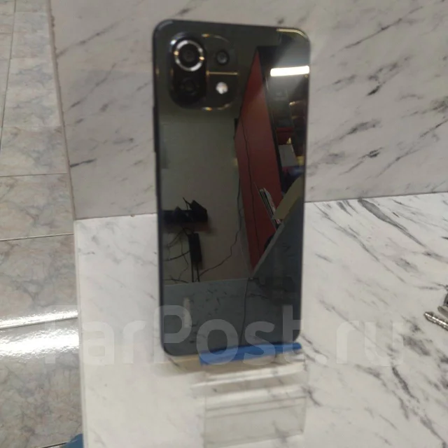 Xiaomi Mi 11 Lite. �/�, 64 ��, �����, NFC ����