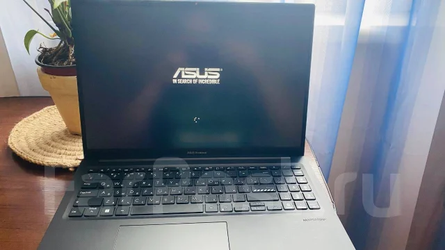 Asus VivoBook 16 X1605ZA. 16", 4,5����, ��� 16 ��, ���� 512���, WiFi: 1, Bluetooth: 1, ����������� �� 3��. ����