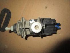 �������� ���������� ���� Renault Sandero 2009-2014 (8200211014) 8200211014 ����