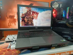 Dell. 15.6", ��� 16 ��, WiFi: 1, Bluetooth: 1 ����