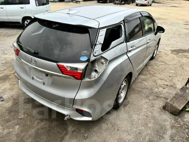 Honda Shuttle. GK8, L15B ����