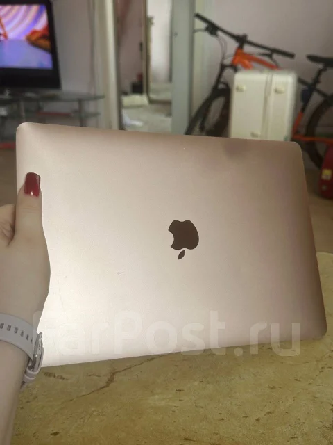 Apple MacBook Air 13 2020 MVH52. 13.3", 3,2����, ��� 512 ��, ���� 8���, WiFi: 1, Bluetooth: 1, ����������� �� 15��. ����